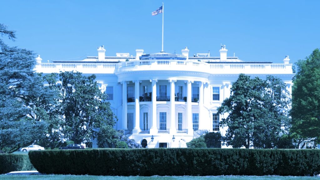 Nhà Trắng xem xét lại quy định về quyền truy cập của IRS vào dữ liệu tiền điện tử ở nước ngoài