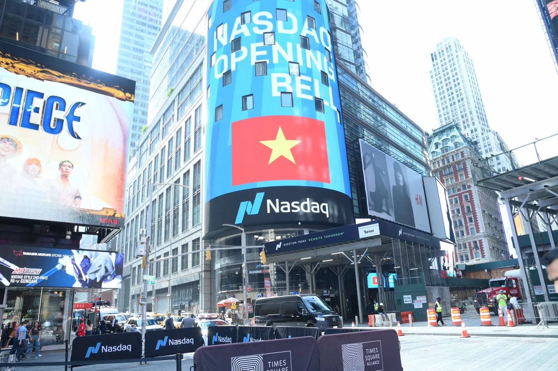 Chỉ số S&P 500 giảm điểm do rủi ro tín dụng tư nhân leo thang.