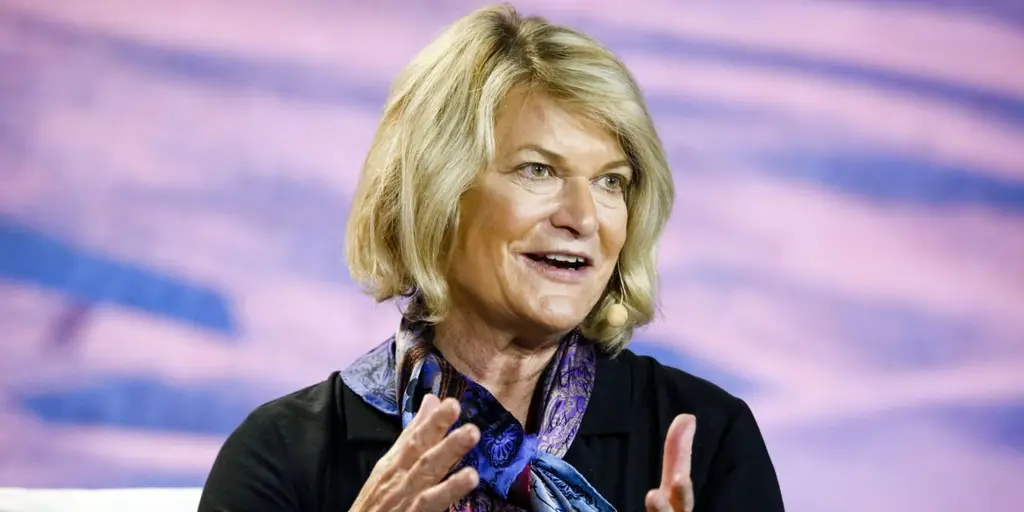 Cynthia Lummis cho rằng Đạo luật CLARITY sẽ tăng cường bảo vệ cho các nhà phát triển DeFi.