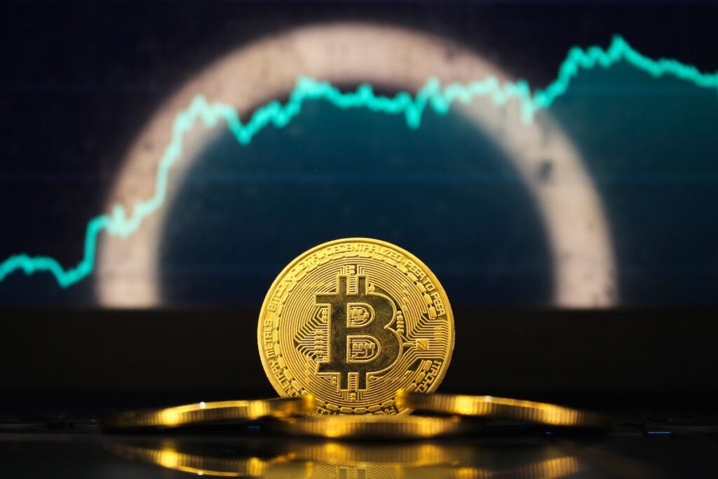 Bitcoin giảm mạnh xuống dưới 79.000 đô la do lãi suất trái phiếu tăng.