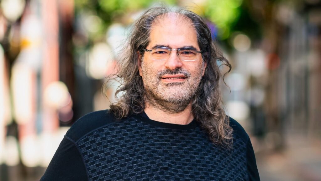 David Schwartz bác bỏ tin đồn thổi về việc đầu tư vào XRP