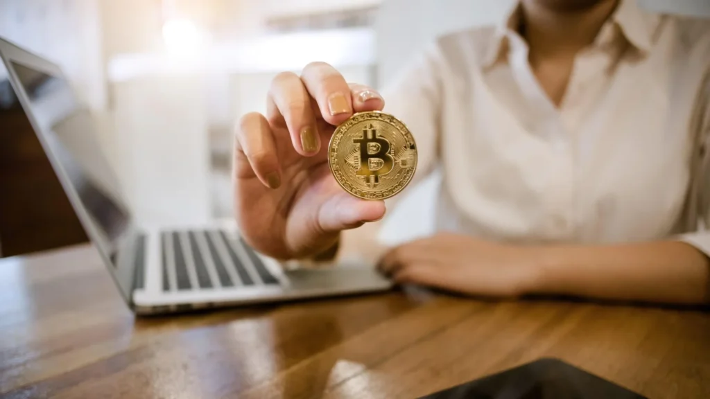 Lolli ra mắt tính năng hoàn tiền Bitcoin tự động khi thanh toán bằng thẻ.
